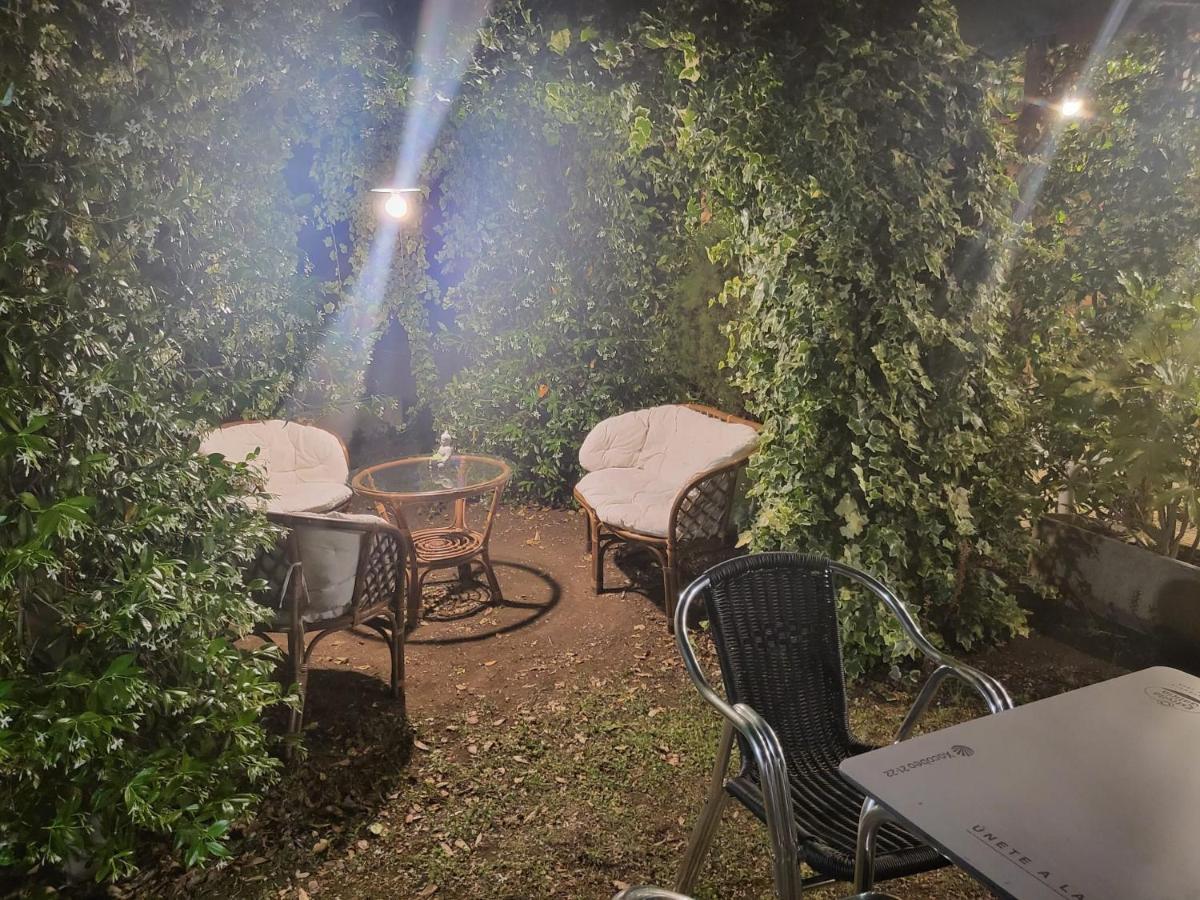 Alberg Restaurant Bellavista Santa Pau Ngoại thất bức ảnh