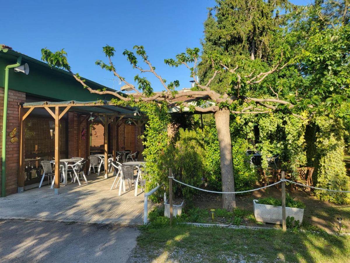 Alberg Restaurant Bellavista Santa Pau Ngoại thất bức ảnh